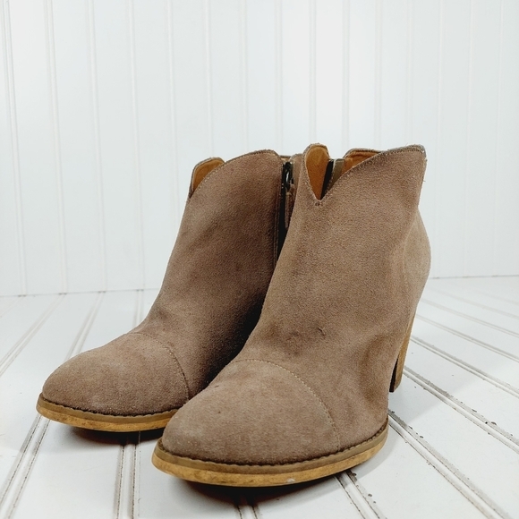 Susina Blakely Tan Suede Slip On Block Heel Ankle Boots / Booties H980 - Picture 2 of 14